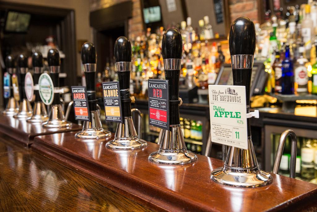 The Duke Of Edinburgh Hotel & Bar Barrow-in-Furness Extérieur photo