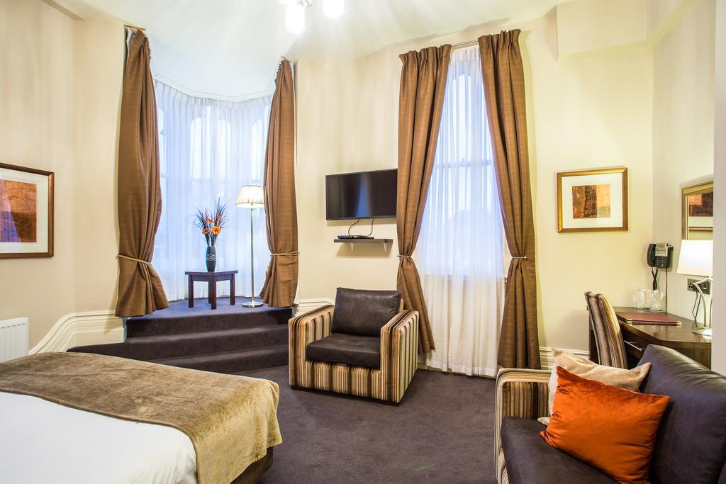 The Duke Of Edinburgh Hotel & Bar Barrow-in-Furness Extérieur photo