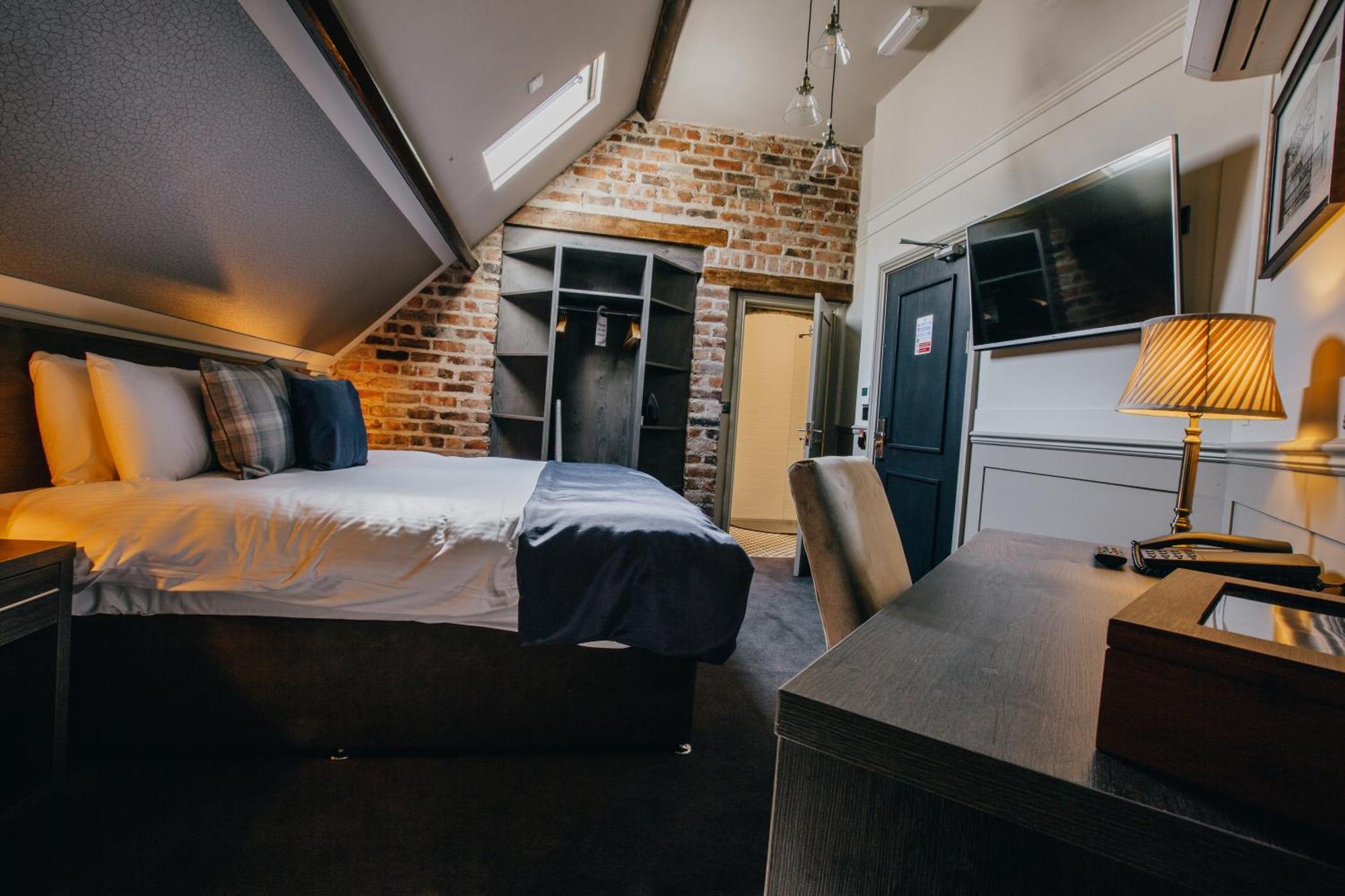 The Duke Of Edinburgh Hotel & Bar Barrow-in-Furness Extérieur photo