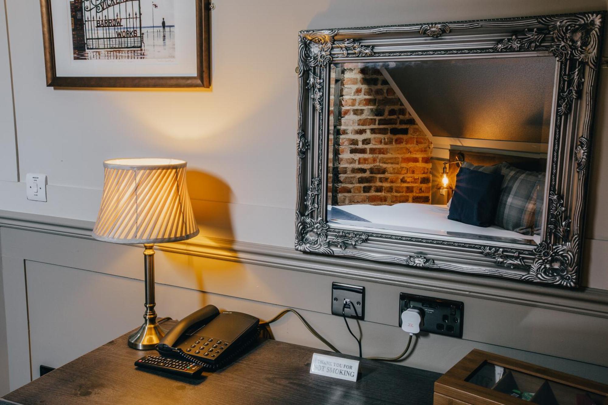 The Duke Of Edinburgh Hotel & Bar Barrow-in-Furness Extérieur photo