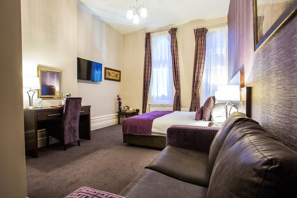 The Duke Of Edinburgh Hotel & Bar Barrow-in-Furness Extérieur photo