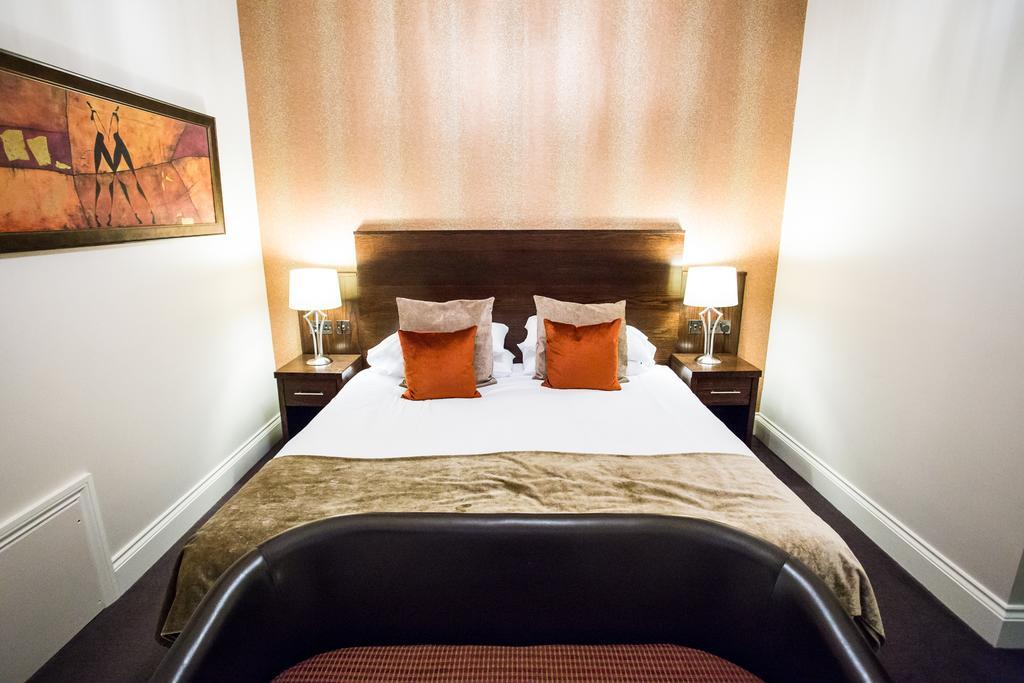 The Duke Of Edinburgh Hotel & Bar Barrow-in-Furness Extérieur photo