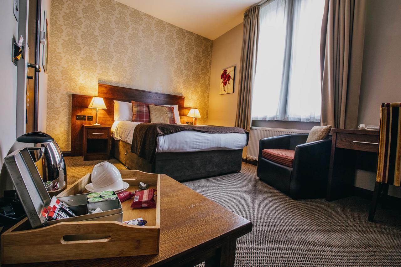 The Duke Of Edinburgh Hotel & Bar Barrow-in-Furness Extérieur photo