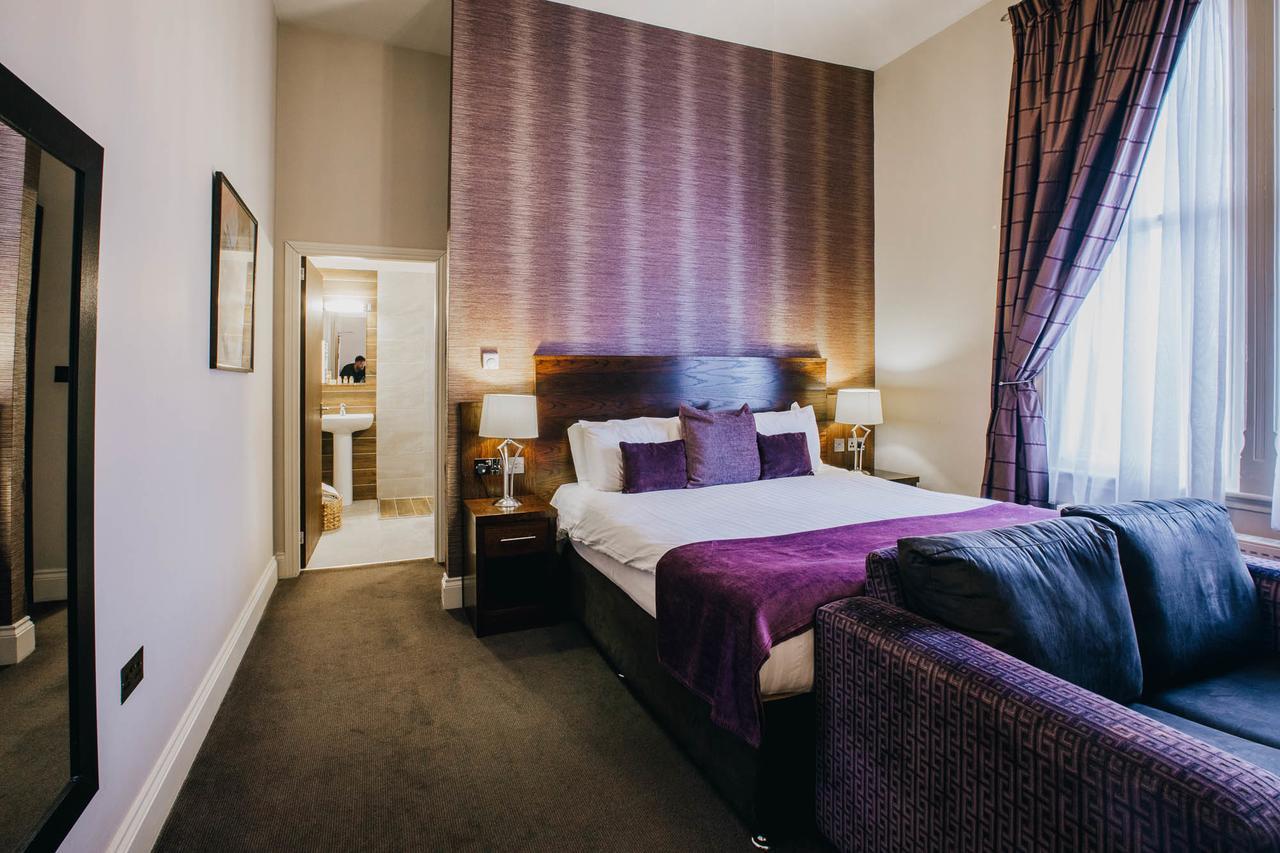 The Duke Of Edinburgh Hotel & Bar Barrow-in-Furness Extérieur photo