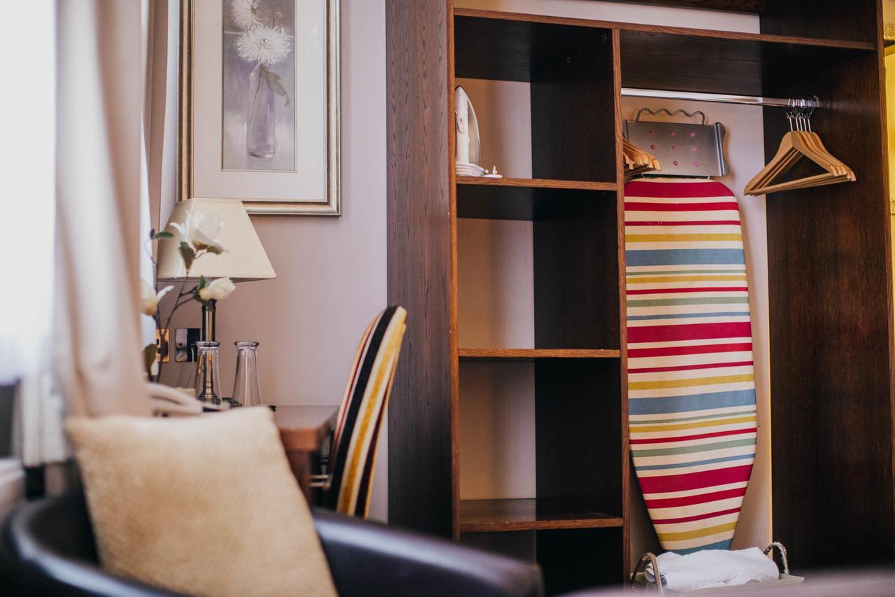 The Duke Of Edinburgh Hotel & Bar Barrow-in-Furness Extérieur photo