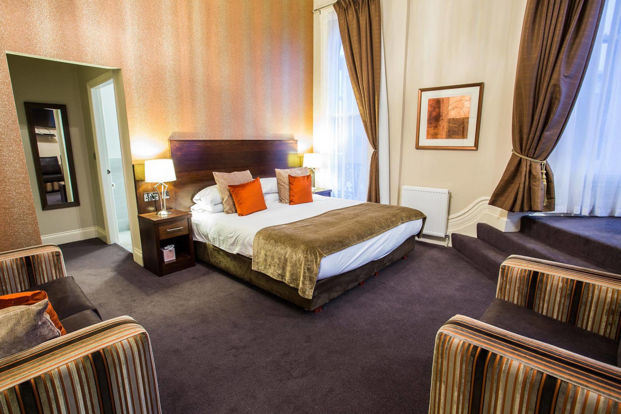 The Duke Of Edinburgh Hotel & Bar Barrow-in-Furness Extérieur photo